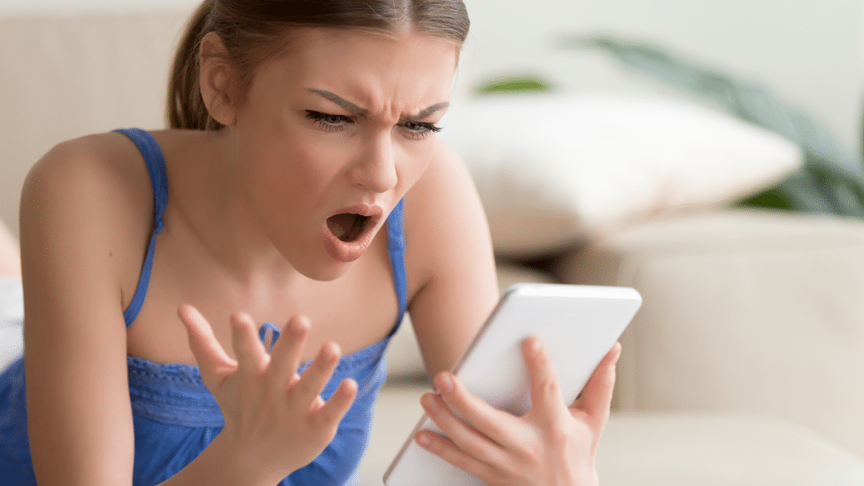 El negocio de los ofendiditos